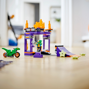 LEGO® City 60359 Stunt Challenge with ramp and hoop