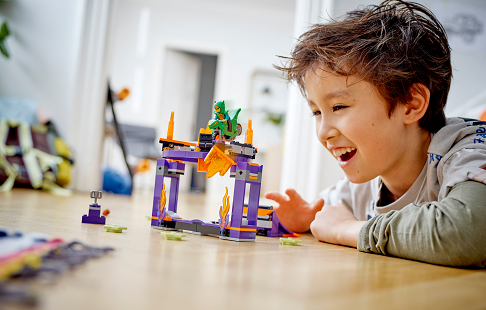 LEGO® City 60359 Stunt Challenge with ramp and hoop