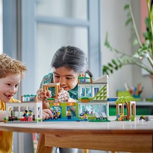 LEGO® City 60365 Apartment Complex