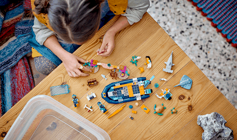 LEGO® City 60377 Exploratory Submarine Diver