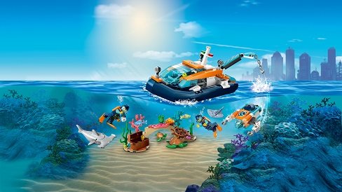 LEGO® City 60377 Exploratory Submarine Diver
