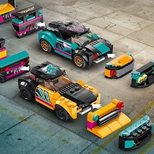 LEGO® City 60389 Tuning Workshop