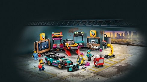 LEGO® City 60389 Tuning Workshop