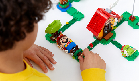 LEGO Super Mario 71367 Mario’s House & Yoshi Expansion Set 