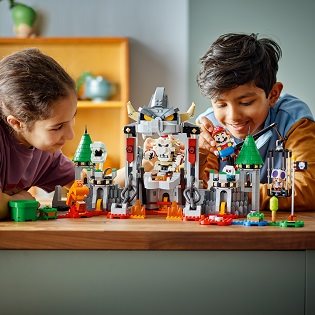 LEGO® Super Mario™ 71423 Battle in Dry Bowser's Castle LEGO® Super Mario™ 71423 Battle in Dry Bowser's Castle