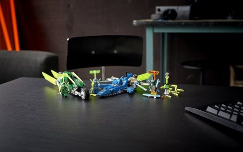 LEGO Ninjago 71709 Jay and Lloyd's Velocity Racers LEGO Ninjago 71709 Jay and Lloyd's Velocity Racers