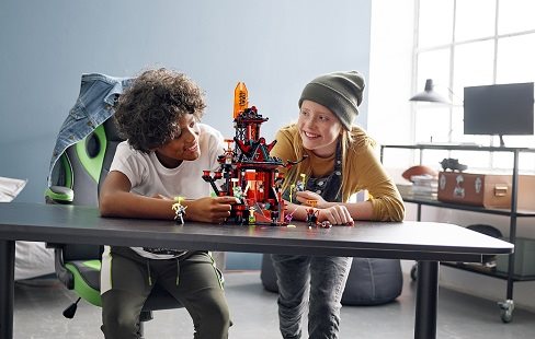LEGO Ninjago 71712 Empire Temple of Madness 