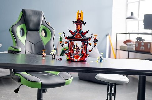 LEGO Ninjago 71712 Empire Temple of Madness 