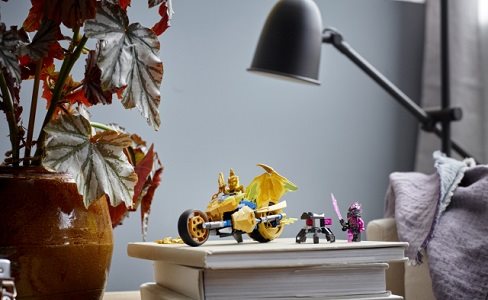 LEGO NINJAGO 71768 Jays goldenes Drachen-Motorrad LEGO NINJAGO 71768 Jays goldenes Drachen-Motorrad