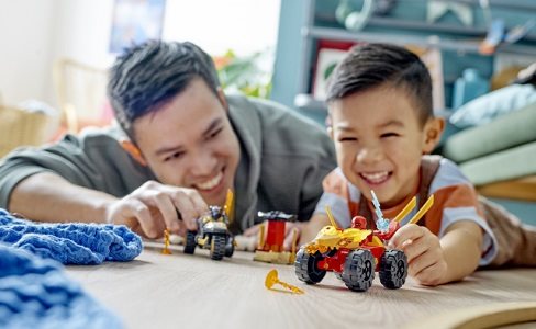 LEGO NINJAGO 71789 Kai and Ras duel cars and motorbikes