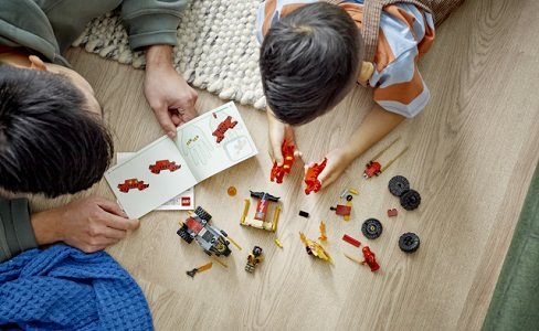 LEGO NINJAGO 71789 Kai and Ras duel cars and motorbikes