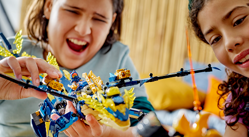 LEGO® NINJAGO® 71796 The Elemental Dragon vs. the Empress Robot