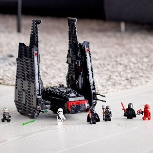 LEGO Star Wars 75256 Kylo Ren's Shuttle LEGO Star Wars 75256 Kylo Ren's Shuttle