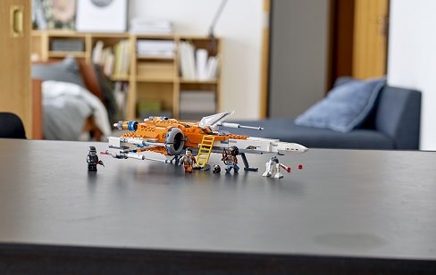 LEGO Star Wars 75273 Poe Dameron's X-wing Fighter