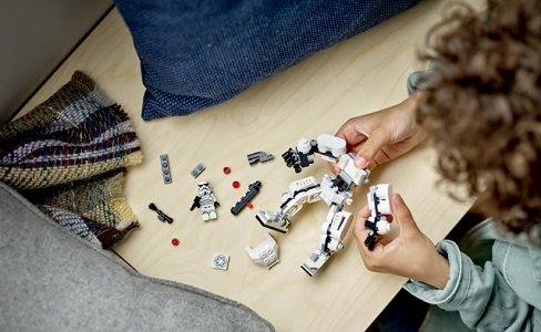 LEGO Star Wars 75370 Robotic Stormtrooper Suit