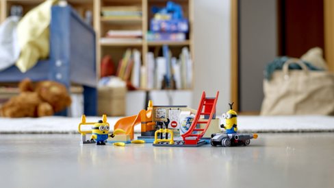 LEGO Minions 75546 Minions in Gru's Lab