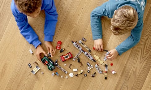  LEGO Speed ??Champions 75894 Mini Cooper S-Rallye 1967 und MINI John Cooper Works Buggy 2018