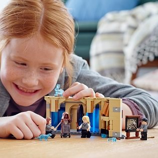 LEGO Harry Potter TM 75966 Hogwarts Room of Requirement LEGO Harry Potter TM 75966 Room of the highest need