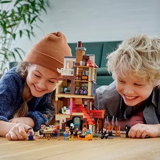 LEGO Harry Potter 75980 Attack on the Burrow LEGO Harry Potter 75980 Attack on the Burrow