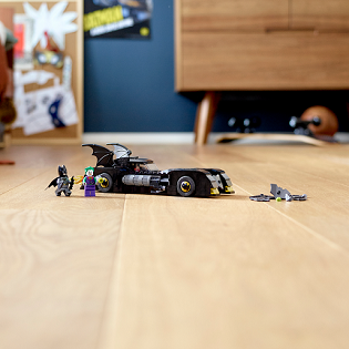 LEGO Superhelden 76119 Batmobile: Joker's Pursuit 