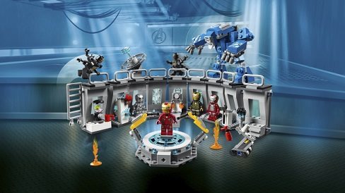 LEGO Super Heroes 76125 Iron Man Hall of Armor LEGO Super Heroes 76125 Iron Man Hall of Armor