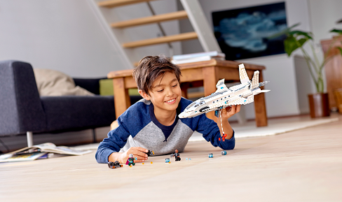  LEGO Superhelden 76130 Tony Stark Jet- und Drohnenangriff 