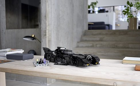 LEGO Superhelden 76139 Batmobile 1989