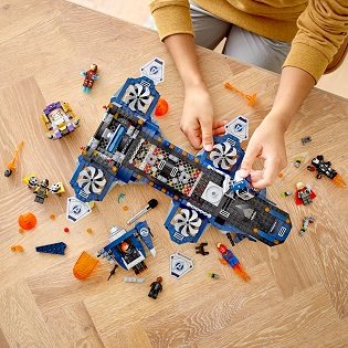 LEGO Super Heroes 76153 Avengers Helicarrier LEGO Super Heroes 76153 Avengers Helicarrier