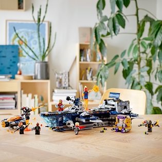 LEGO Super Heroes 76153 Avengers Helicarrier LEGO Super Heroes 76153 Avengers Helicarrier