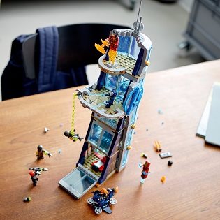 LEGO Super Heroes 76166 Avengers Tower Battle 