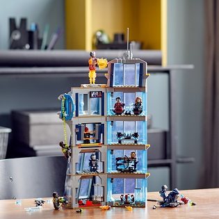 LEGO Super Heroes 76166 Avengers Tower Battle 