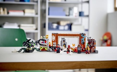 LEGO Marvel Spider-Man 76185 Spider-Man at the Sanctum Workshop LEGO Marvel Spider-Man 76185 Spider-Man at the Sanctum Workshop