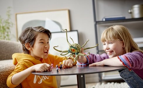LEGO Marvel 76205 Duel with Gargantua 