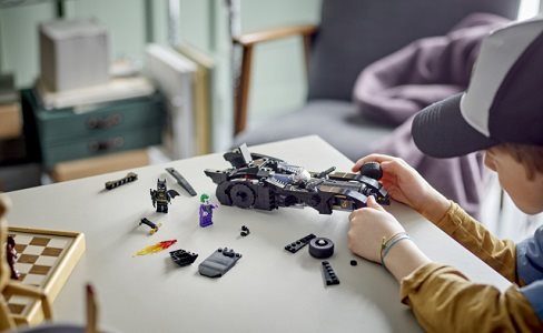 LEGO DC Batman 76224 Batman vs. Joker: The Batmobile Chase