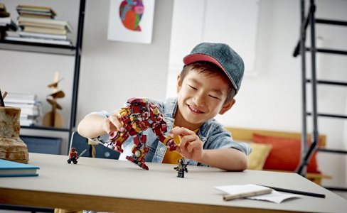 LEGO Marvel 76247 Hulkbuster: Battle for Wakanda