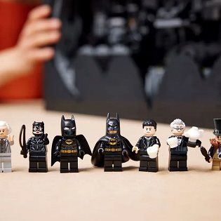 LEGO® DC Batman™ 76252 Batman's Cave - Collector's Box LEGO® DC Batman™ 76252 Batman's Cave - Collector's Box