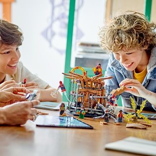 LEGO® Spider-Mans großer Showdown