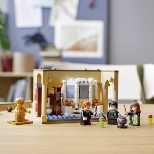 LEGO® Harry Potter™ Hogwarts: Polyjuice Potion Mistake LEGO® Harry Potter™ Hogwarts: Polyjuice Potion Mistake
