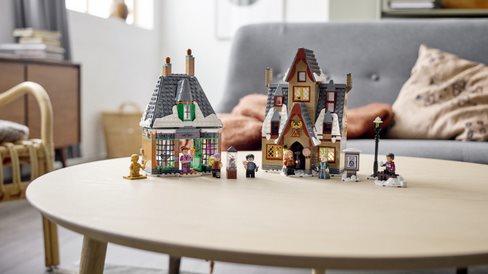 LEGO® Harry Potter™ Hogsmeade Village Visit