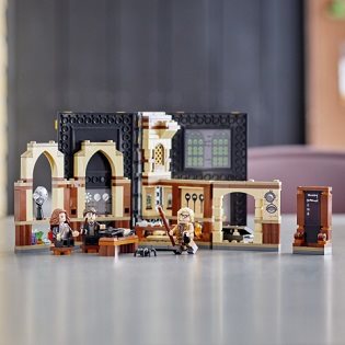 LEGO® Harry Potter™ 76397 Hogwarts™ Moment: Defence Class LEGO® Harry Potter™ 76397 Hogwarts™ Moment: Defence Class
