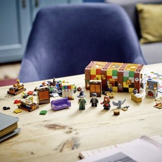 LEGO® Harry Potter™ 76399 Hogwarts™ Magical Trunk LEGO® Harry Potter™ 76399 Hogwarts™ Magical Trunk