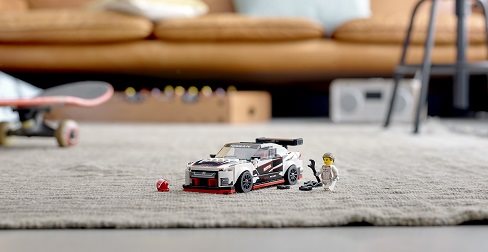 LEGO Speed Champions 76896 Nissan GT-R NISMO LEGO Speed Champions 76896 Nissan GT-R NISMO