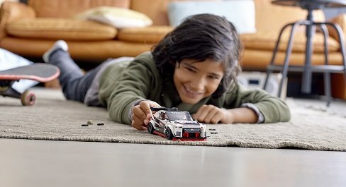 LEGO Speed Champions 76896 Nissan GT-R NISMO LEGO Speed Champions 76896 Nissan GT-R NISMO