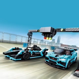  LEGO Speed Champions 76898 Formula E Panasonic Jaguar Racing GEN2 car & Jaguar I-PACE eTROPHY