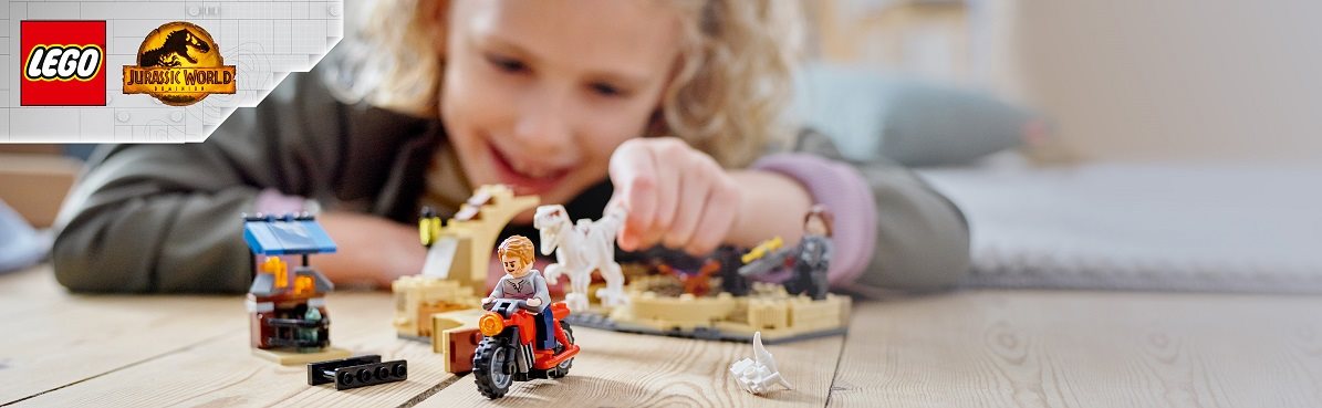 LEGO Jurassic World 76945 Atrociraptor: motorcycle chase