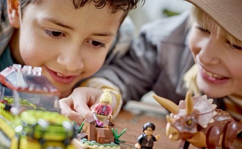 LEGO Jurassic World 76959 Exploring the Triceratops 