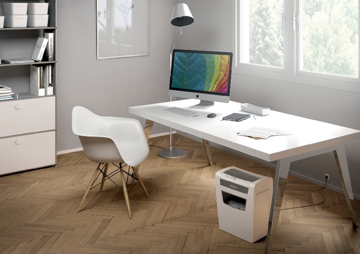 LEITZ IQ Slim Home Office P4