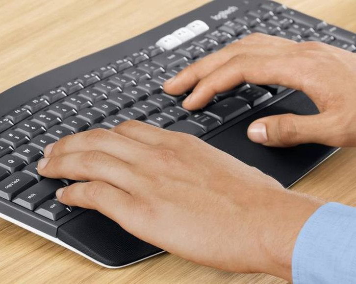 Klávesnice Logitech - pohodlné psaní