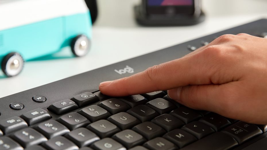 Logitech Signature K650