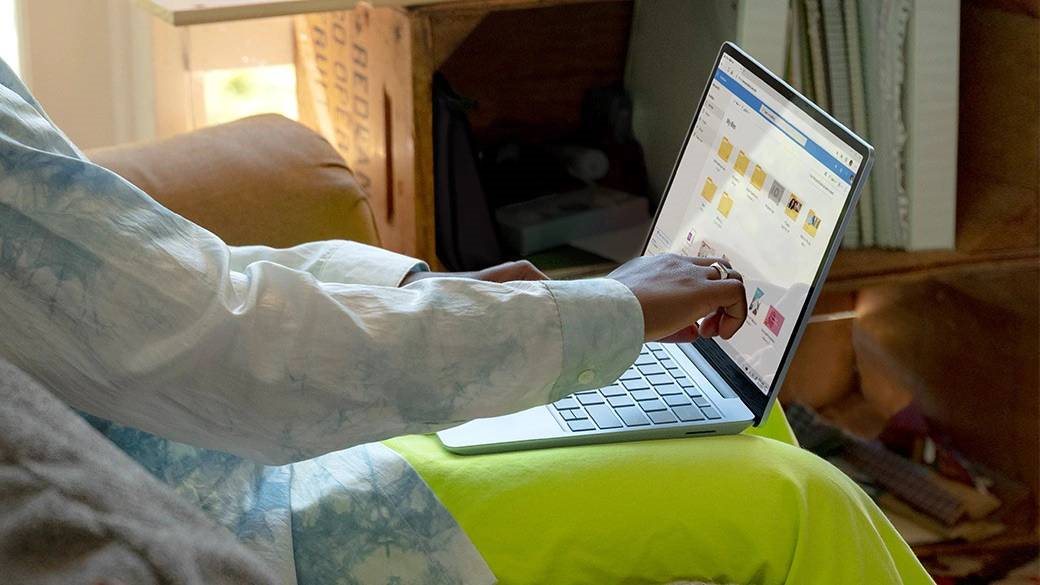 Microsoft Surface Laptop Go